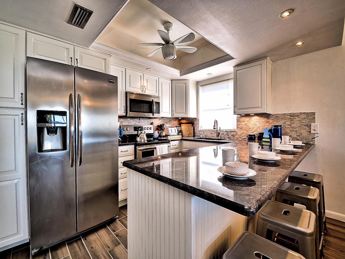 Surfside 204 Apartment *