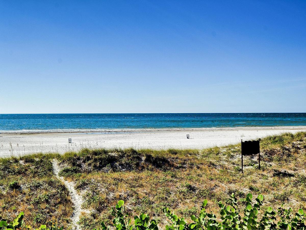 Surfside 204 Apartment