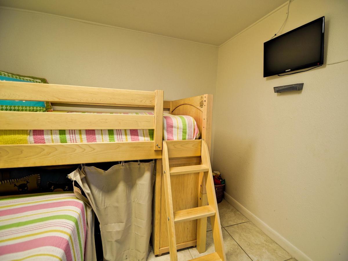 Surfside 202 Apartment