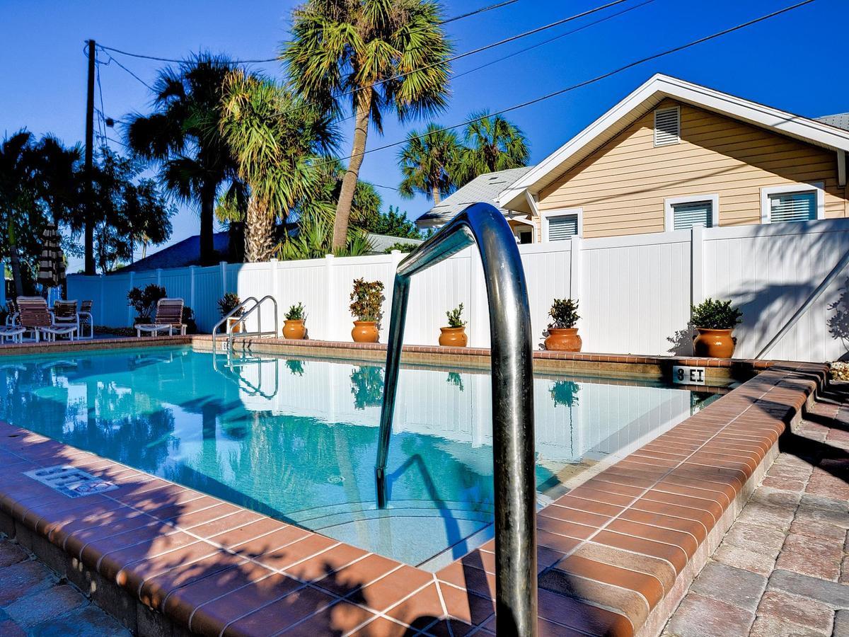 Surfside 204 Apartment Clearwater Beach