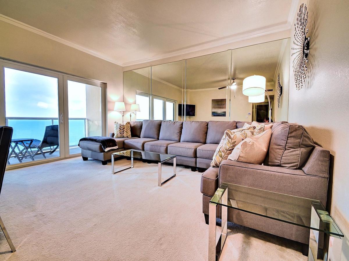 Regatta Club C1009 2373 Apartment *