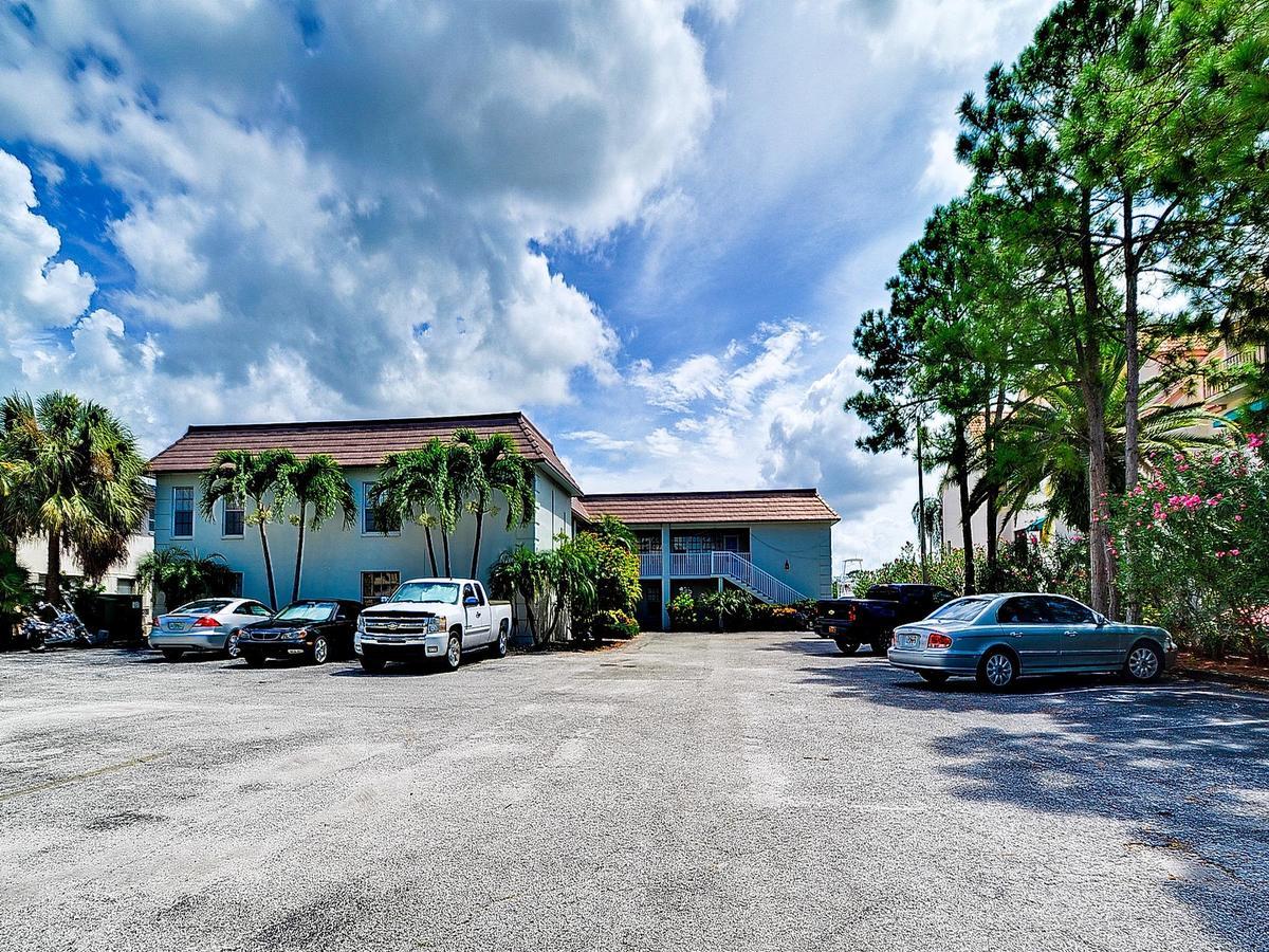 Island Flat 103 Clearwater Beach