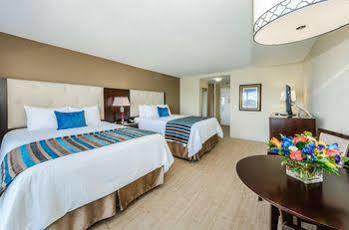 Best Western Sea Wake Beach Hotel