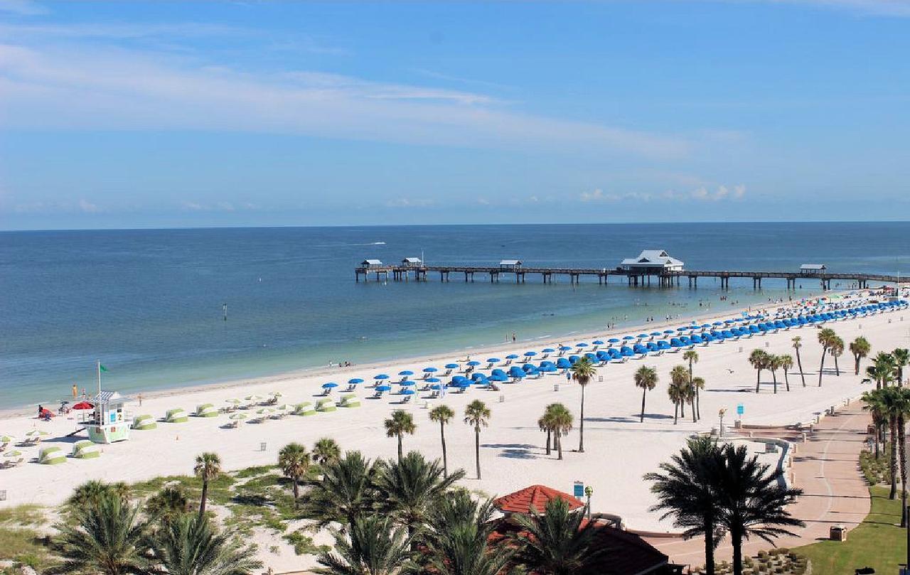 Luxury 5 Star Water Front 3 Beds 2 Bath Pool Hot-tub And Views *