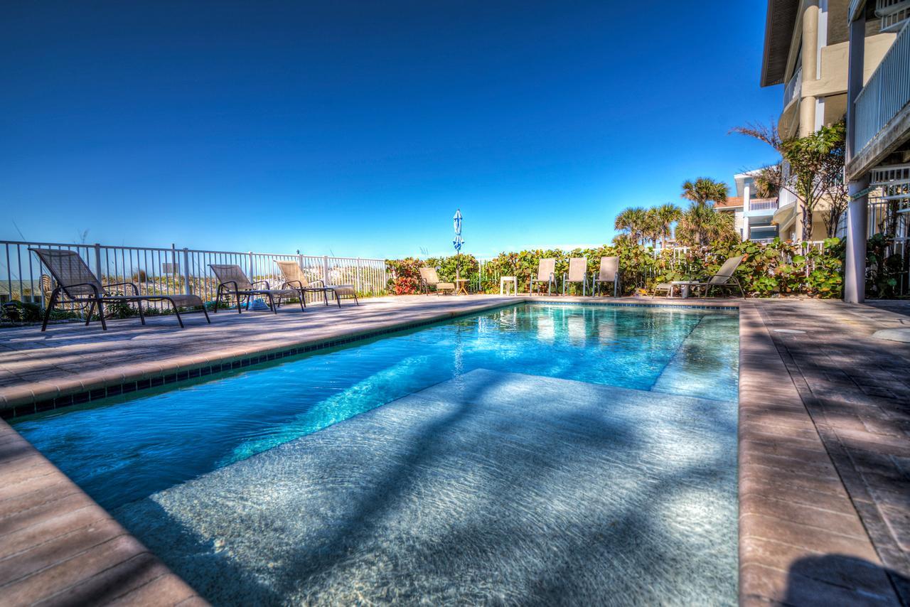 Apartment Joyce's Beachfront 3 *