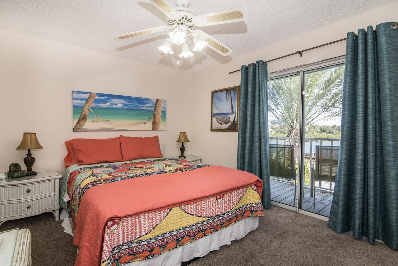 Joyce's Beachfront 3 Clearwater Beach
