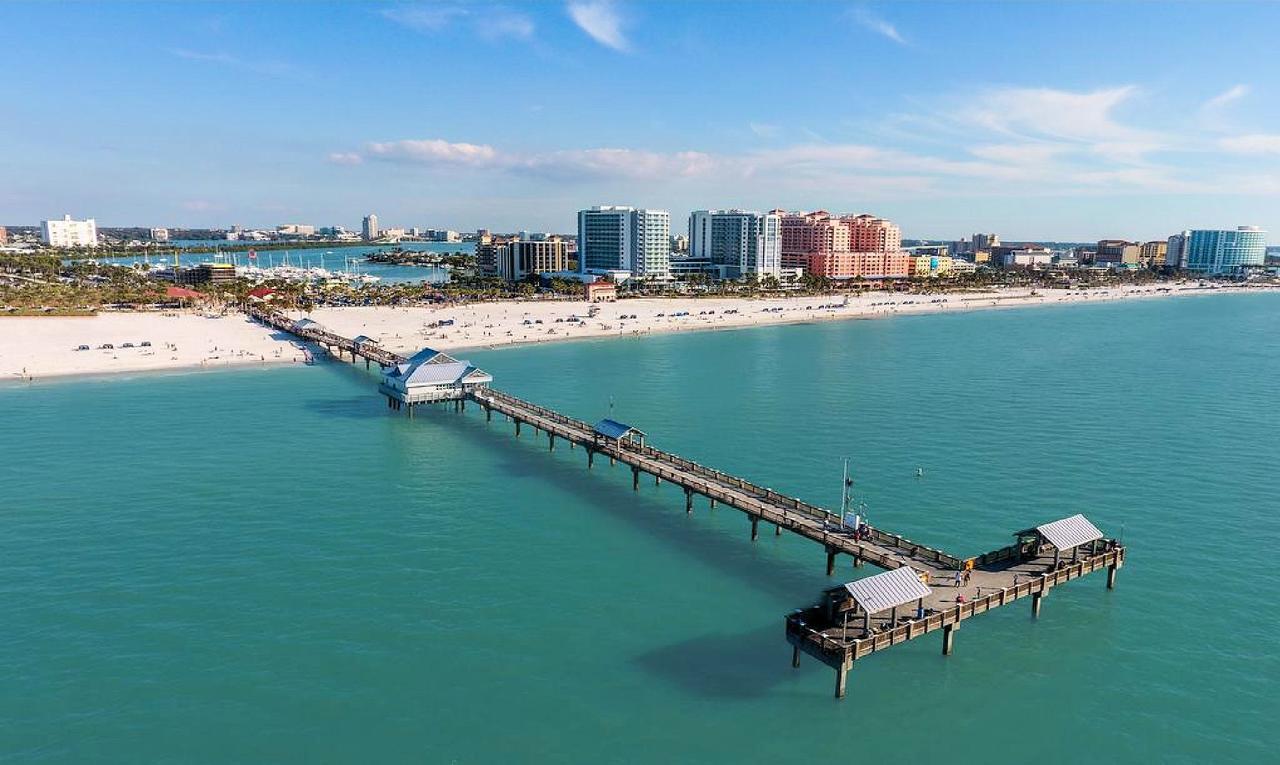 Luxury 5 Star Water Front 3 Beds 2 Bath Pool Hot-tub And Views