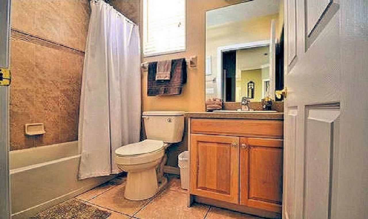 Luxury 5 Star Water Front 3 Beds 2 Bath Pool Hot-tub And Views