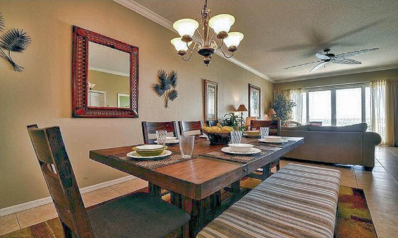 Luxury 5 Star Water Front 3 Beds 2 Bath Pool Hot-tub And Views