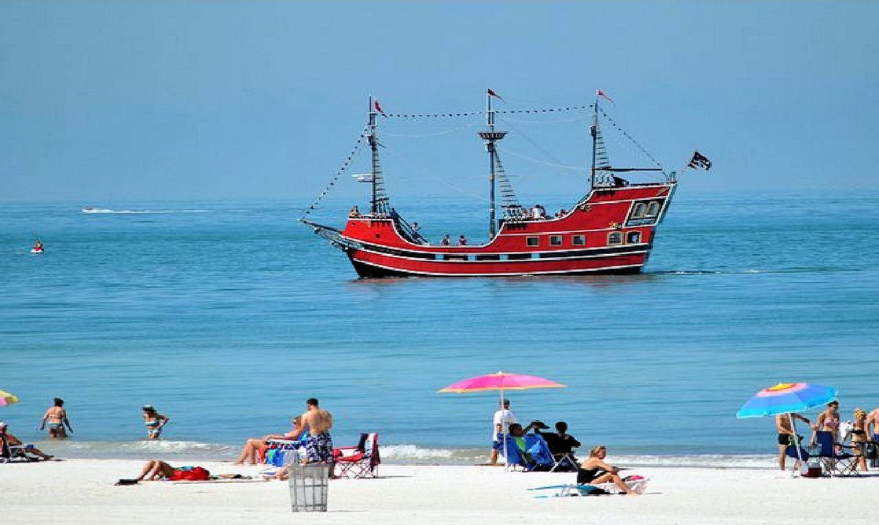 Luxury 5 Star Water Front 3 Beds 2 Bath Pool Hot-tub And Views Apartment Clearwater Beach
