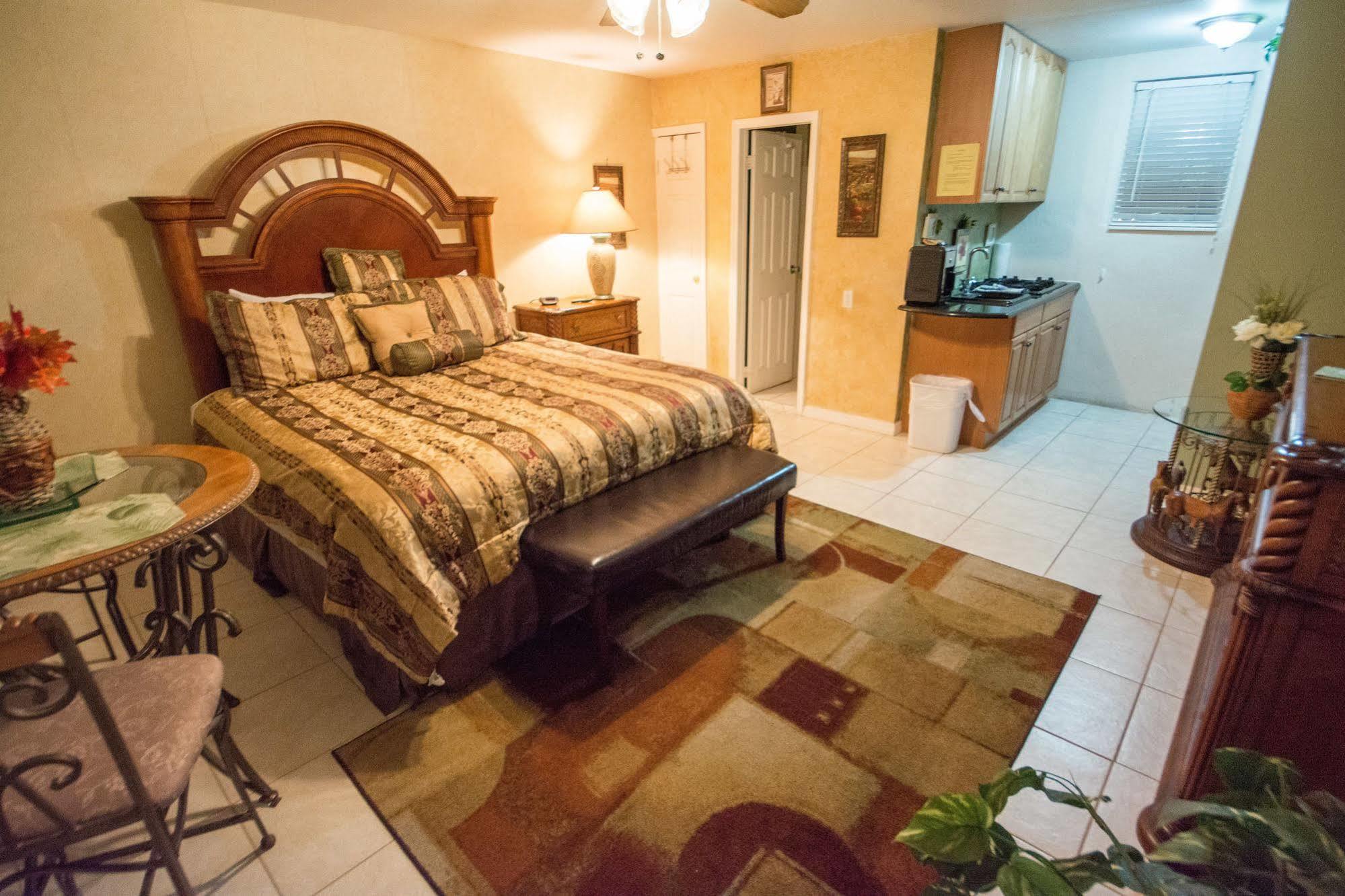 Hotel Camelot Clearwater Beach