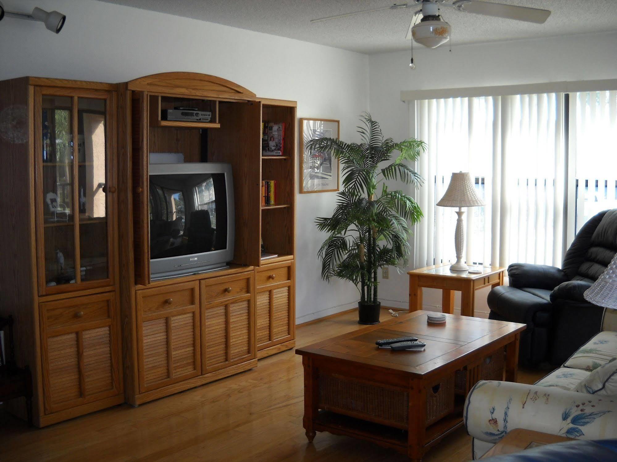 Sea Club #405 Apartment