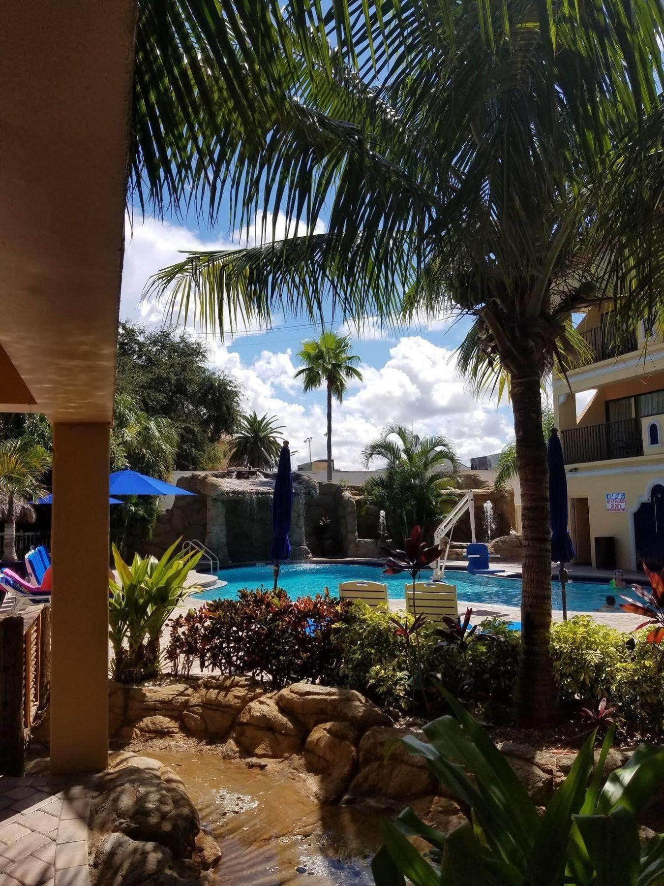 Coconut Cove Resort