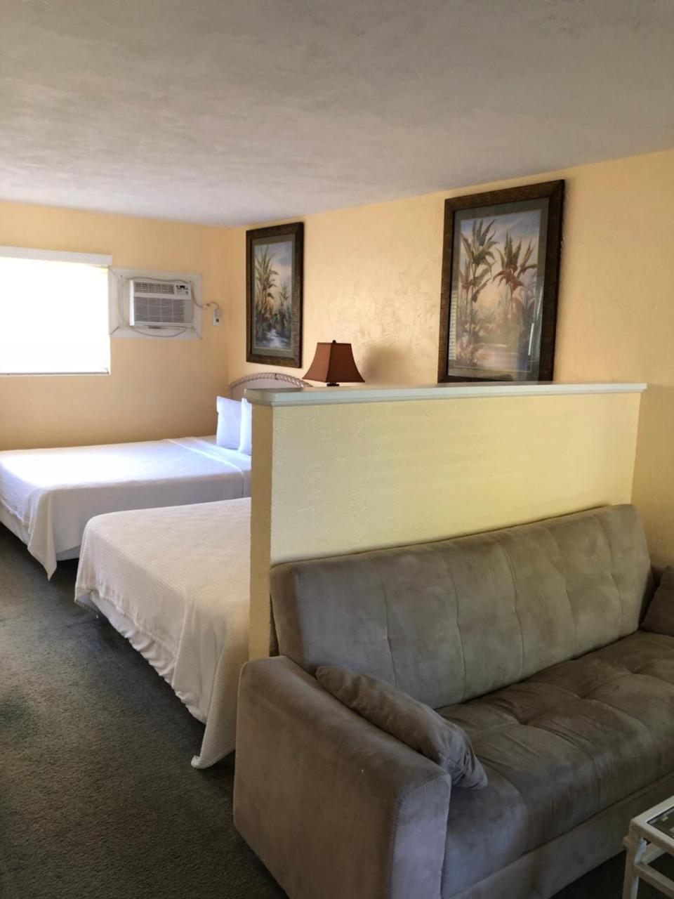 Surf N' Motel Clearwater Beach