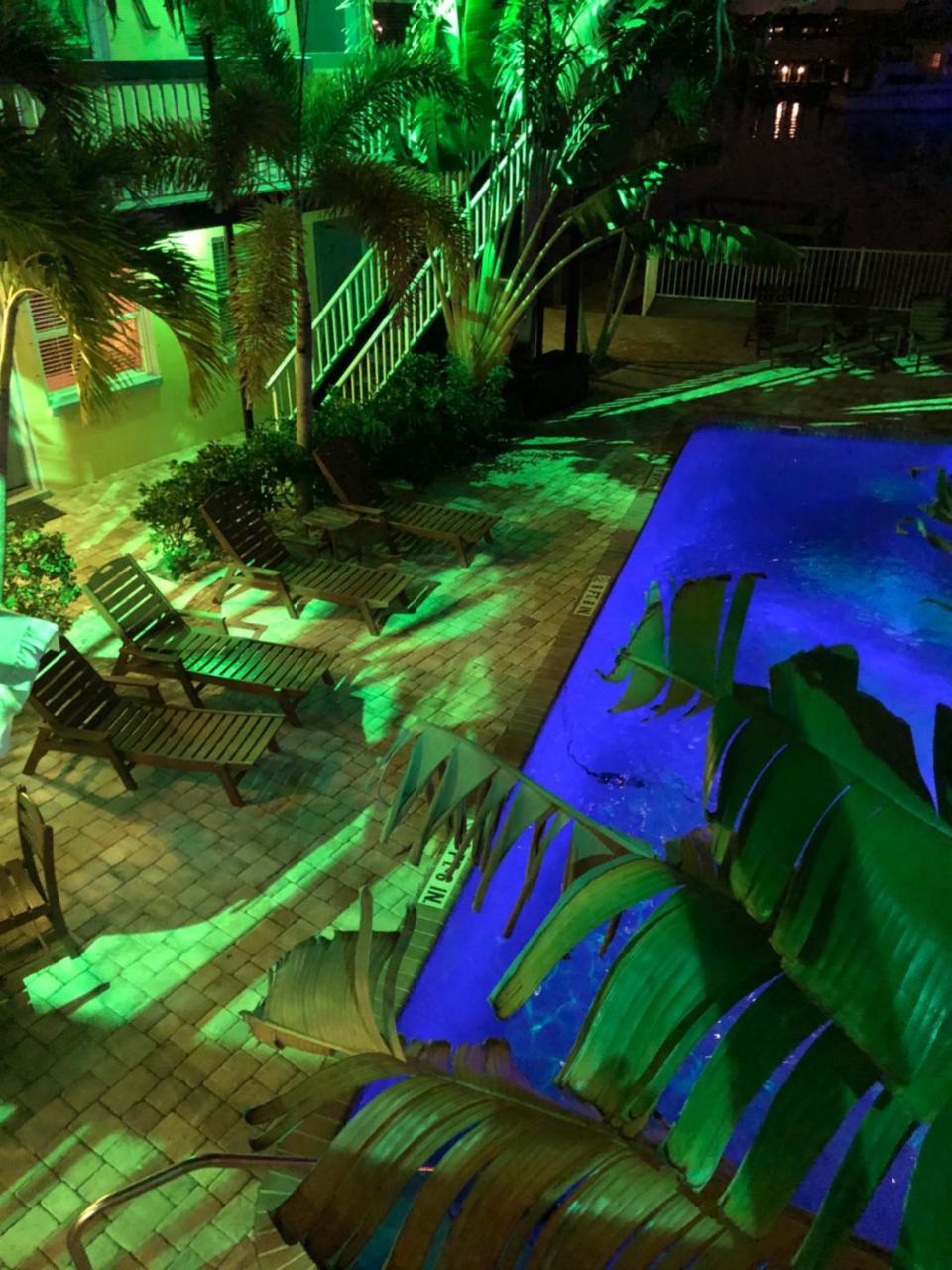 Surf N' Motel Clearwater Beach