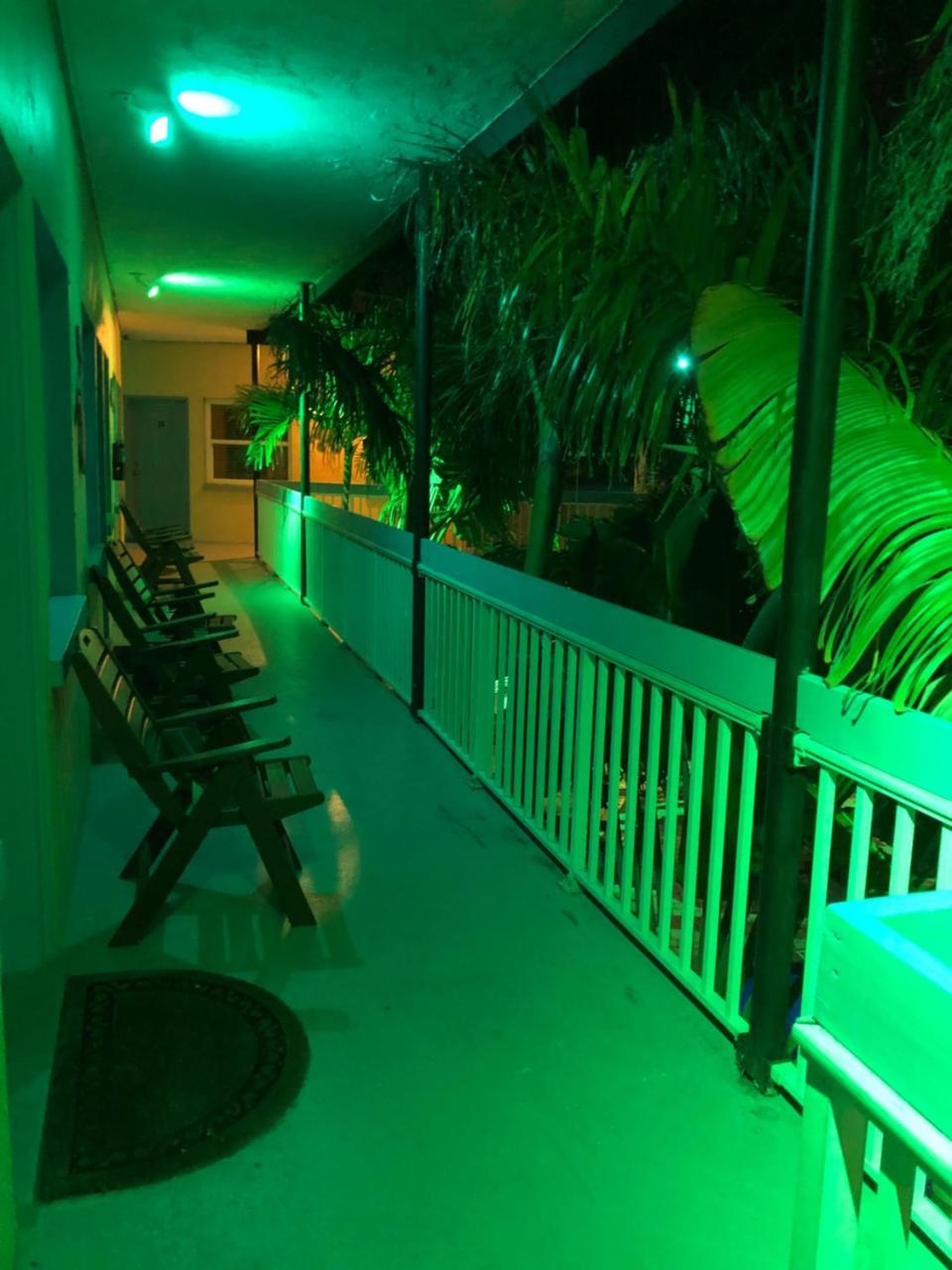 Motel Surf N' 2*