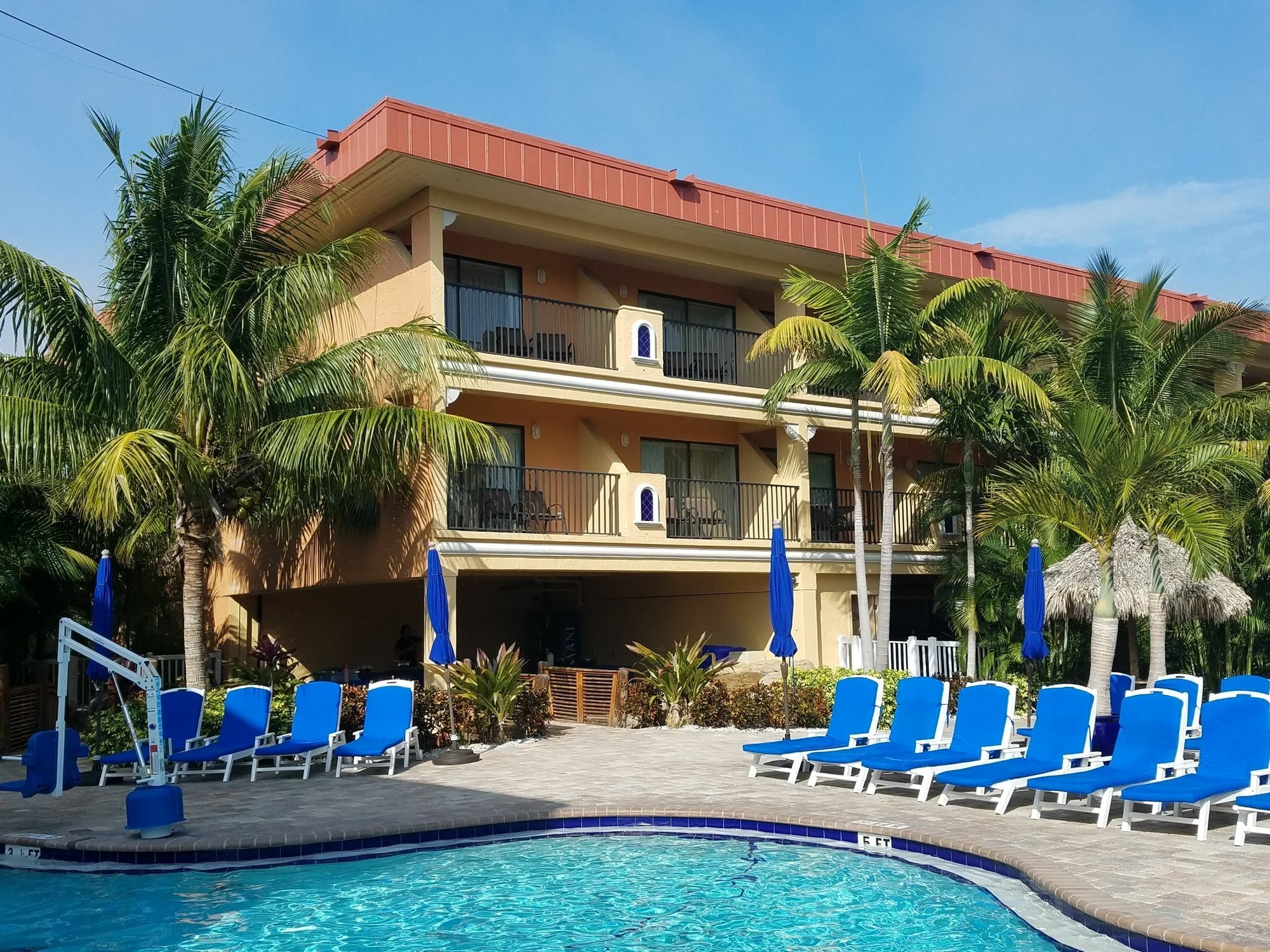 Coconut Cove Resort 3*