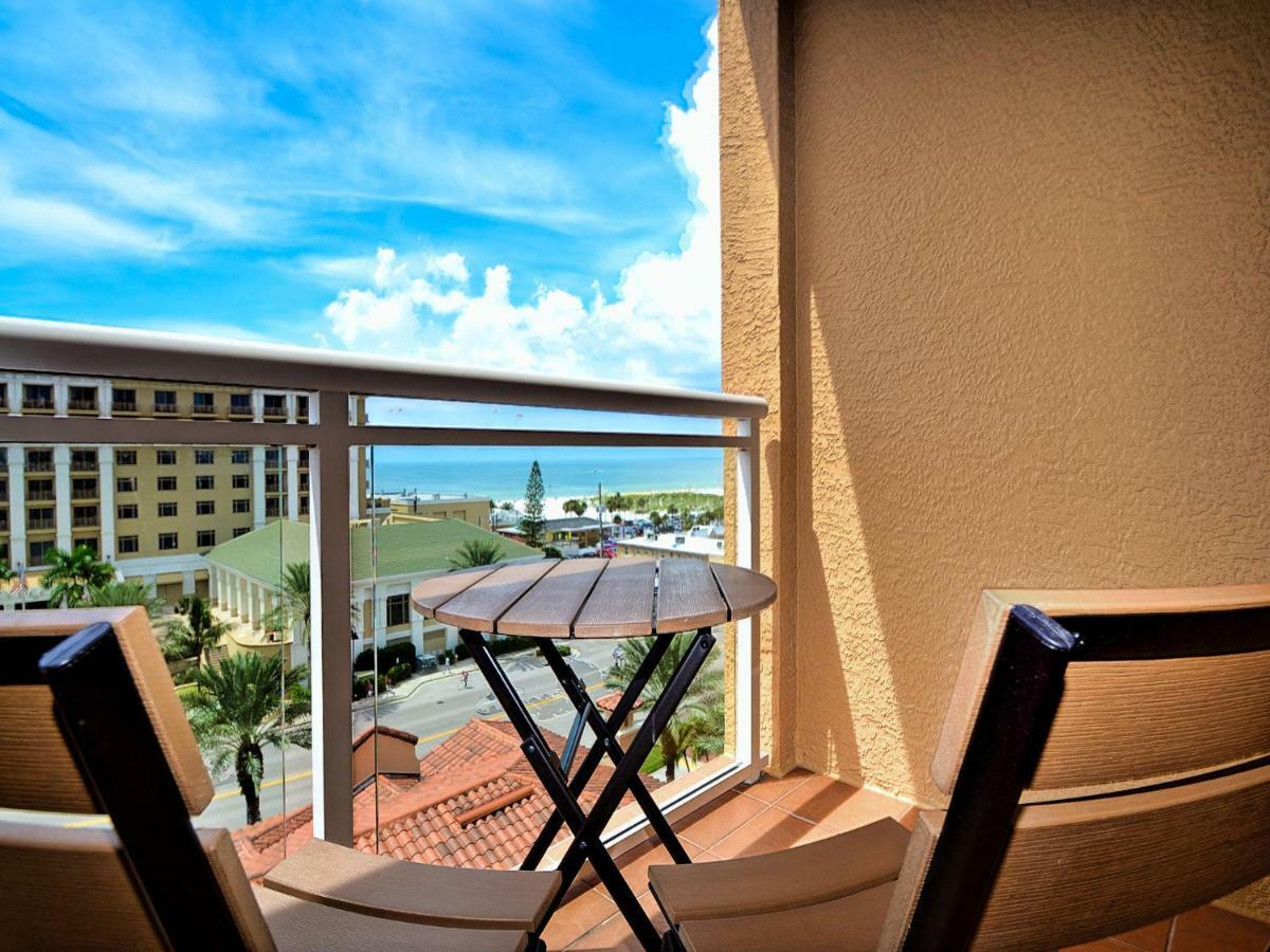 Belle Harbor 701w Luxury With Panoramic Water View. 23088