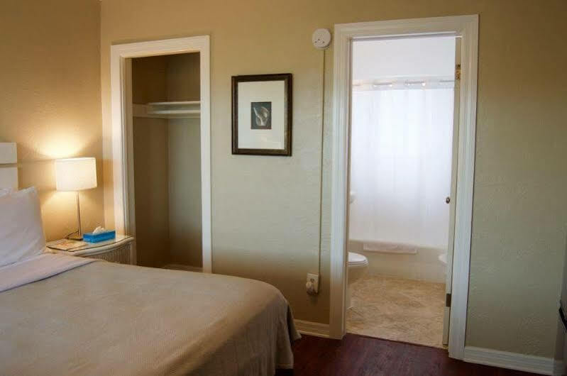 Sta N Pla Motel 2*