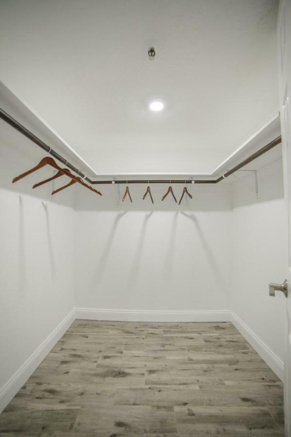 Townhouse At San Remo Apartment *