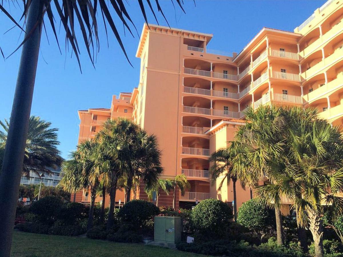 Luxury 5 Star Water Front 3 Beds 2 Bath Pool Hot-tub And Views Apartment
