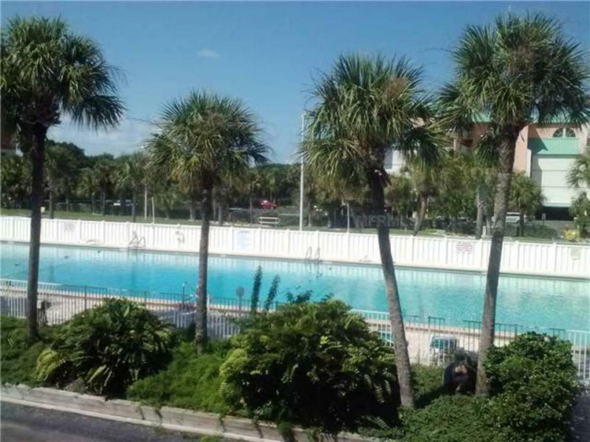 Beach Getaway I At Belleview