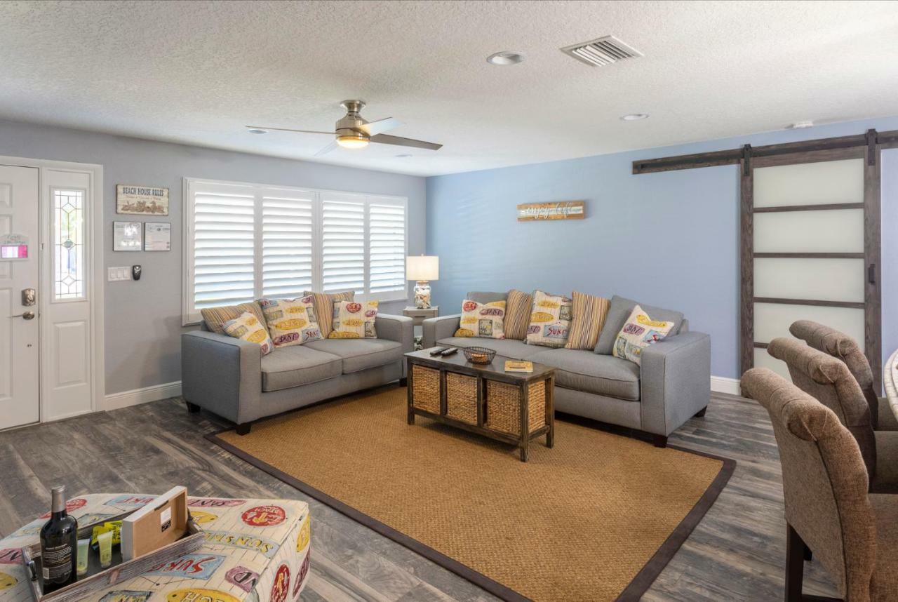 Salt And Sand Vacation Cottages Holiday home Clearwater Beach