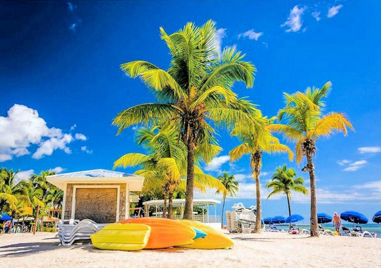 Apartment Luxury 5 Star Water Front 3 Beds 2 Bath Pool Hot-tub And Views Clearwater Beach