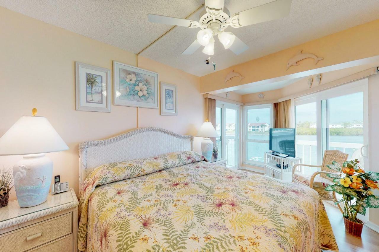 Waterview 205 *