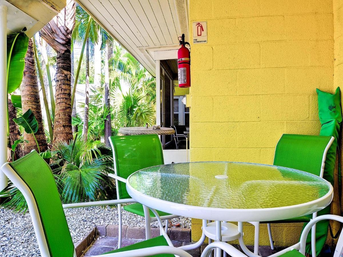 Apartment Palm Place 1 - Sabal Palm Getaway 624 Clearwater Beach