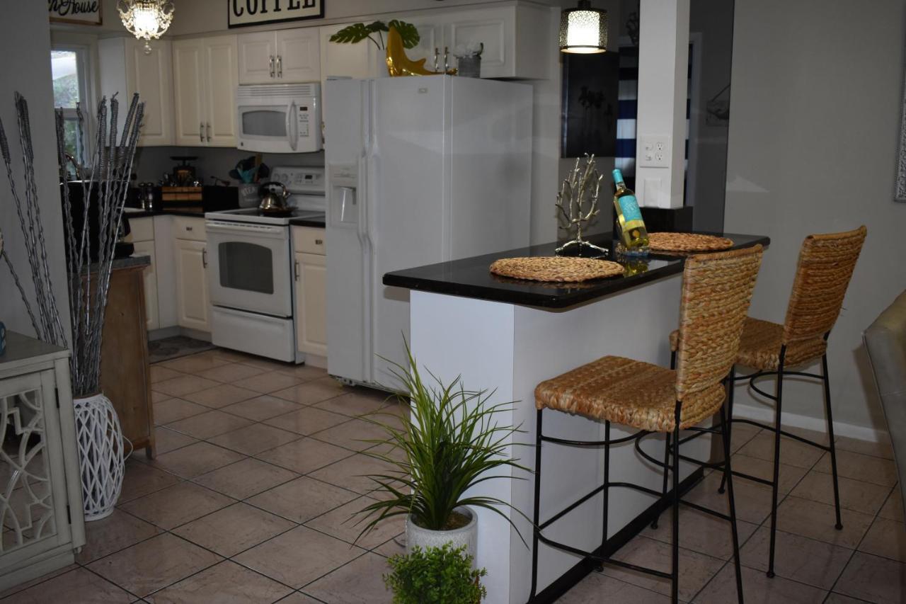 Bay Beach Bungalow *