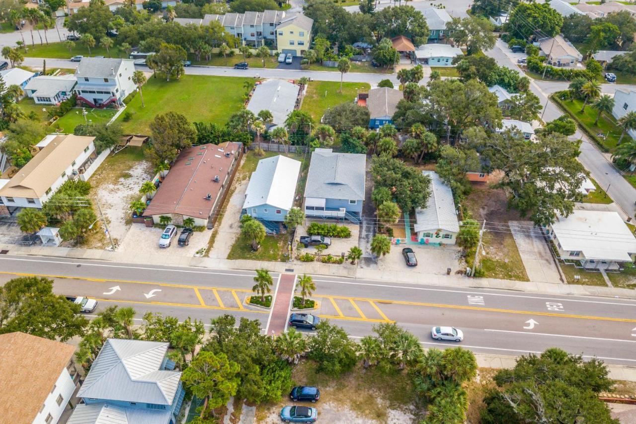 Hidden Paradise - Green * Clearwater Beach