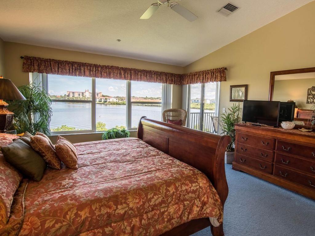 Gulf Retreat 2: Magnificent Water Views, Steps To Beach, None Cleaner, None Nicer! * Clearwater Beach