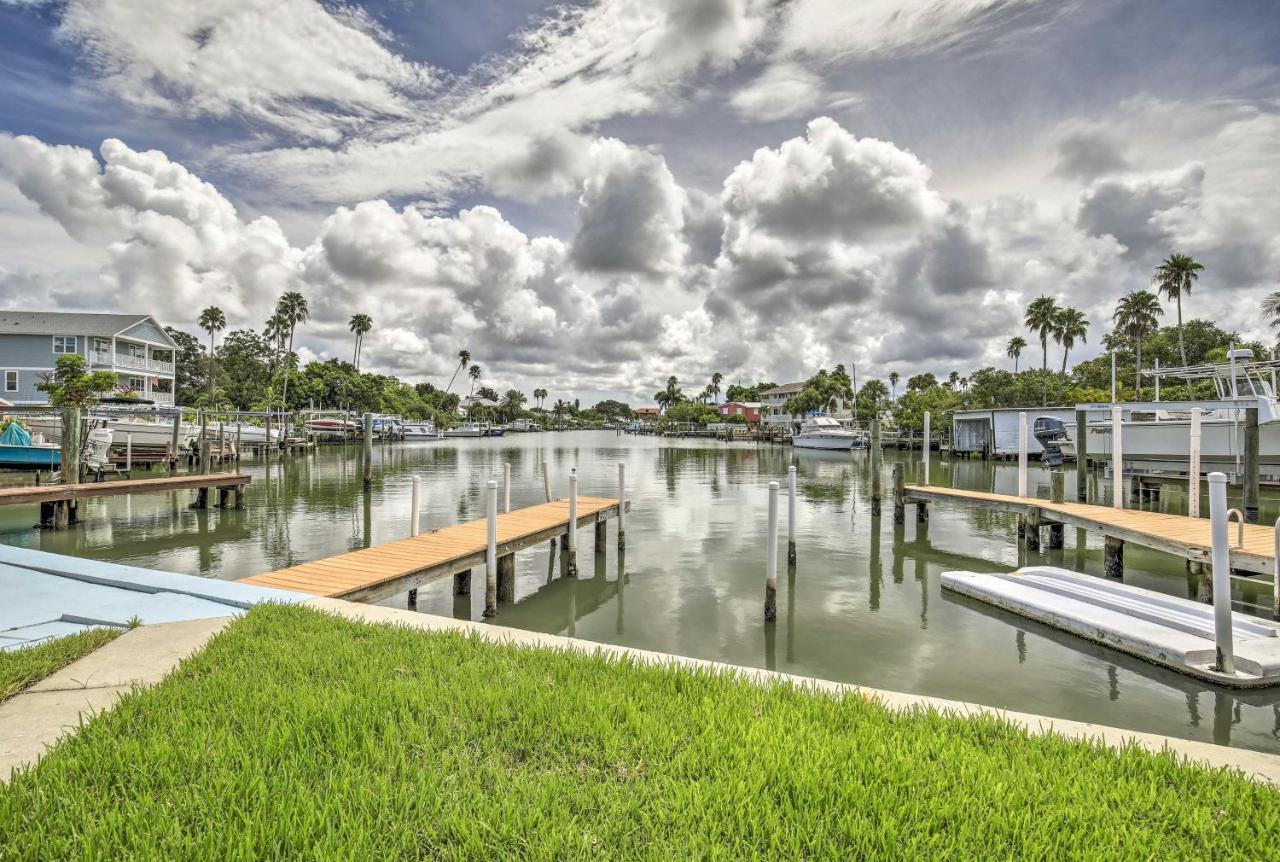 Bayside Pad With Pool Access And Dock Half Mi To