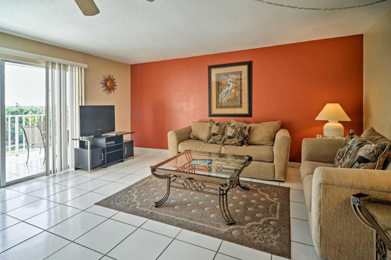 Apartment Oceanfront Indian Shores With Pool!