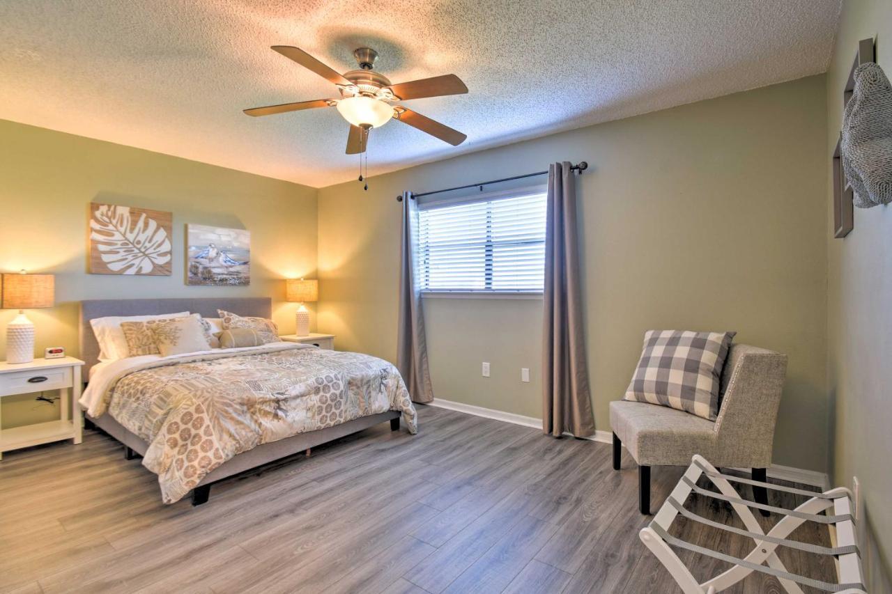 Holiday home Indian Shores Townhome With Pool Access And Kayaks! Clearwater Beach