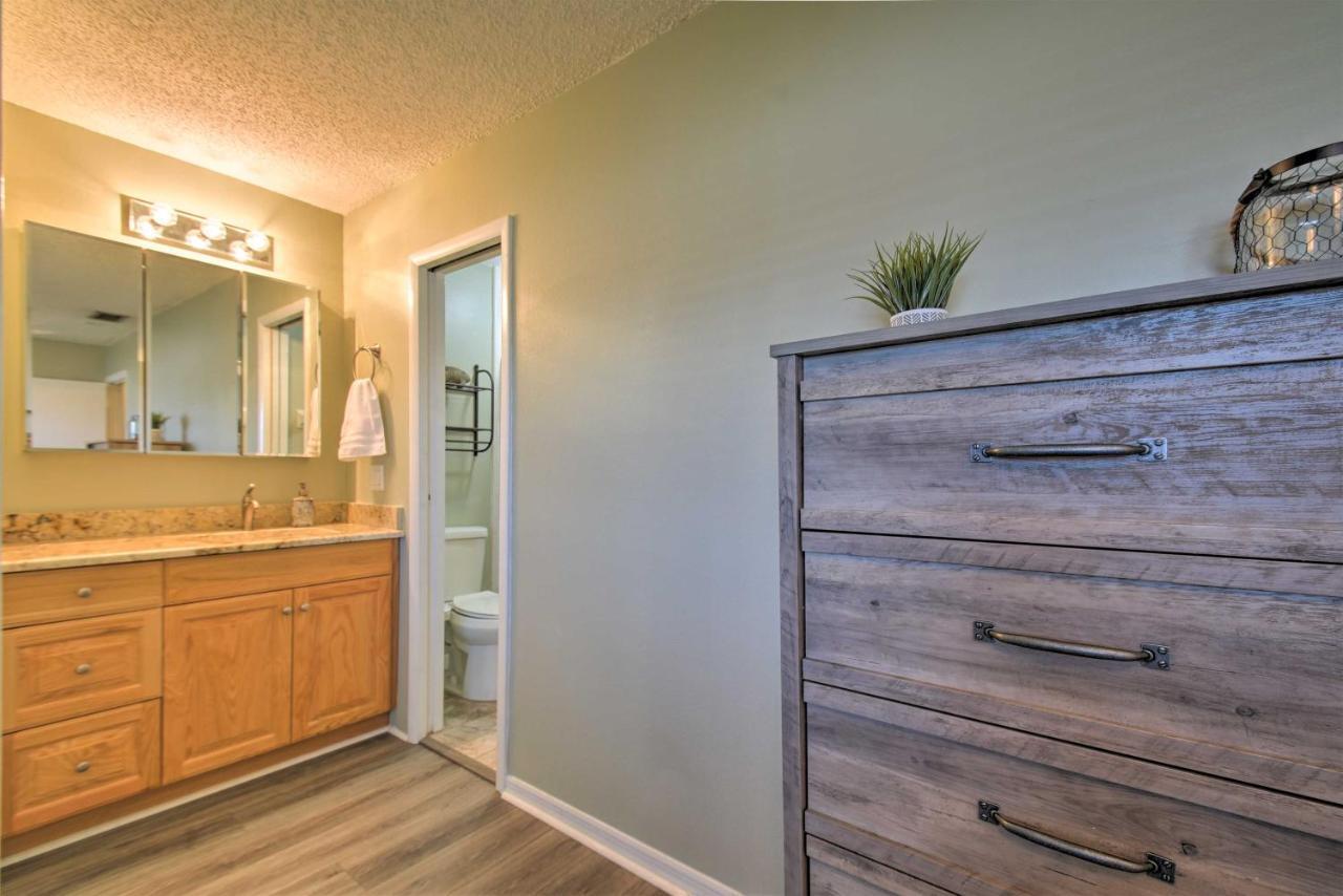 Indian Shores Townhome With Pool Access And Kayaks! Holiday home Clearwater Beach