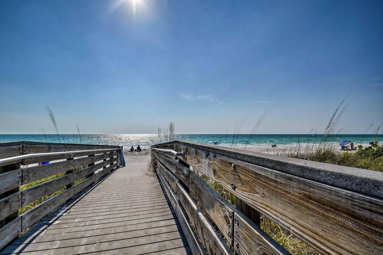 Waterfront Getaway With Pool And Dock - Walk To Beach!
