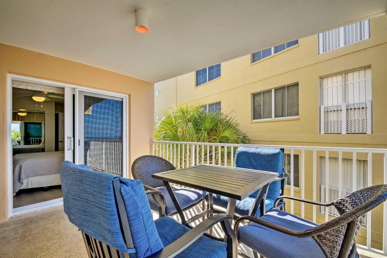 Apartment Indian Shores With 2 Balconies And Pool Access!