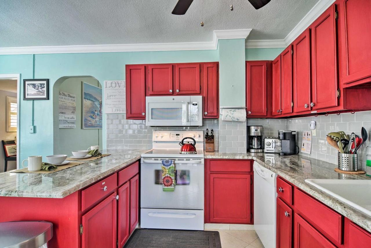 Bayside Pad With Pool Access And Dock Half Mi To