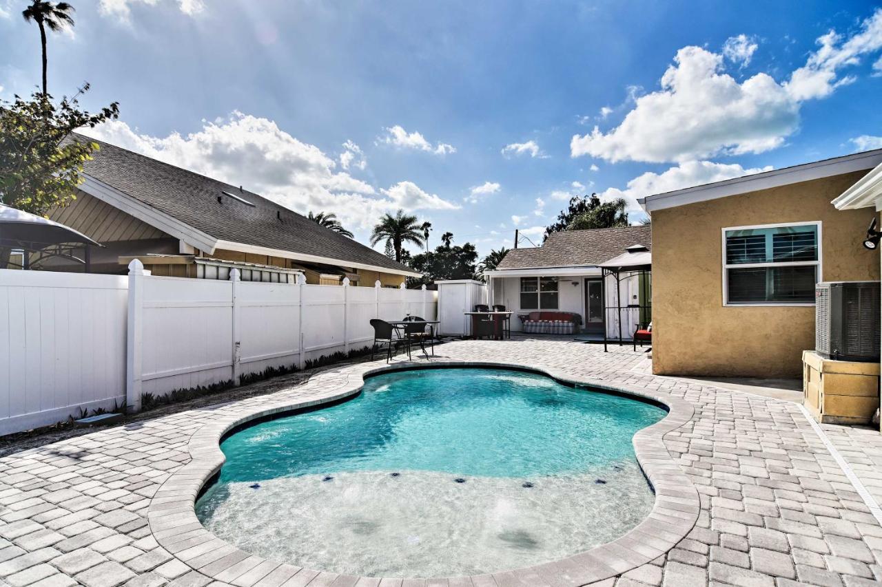 Bayside Pad With Pool Access And Dock Half Mi To Holiday home Clearwater Beach