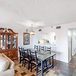 Reef Club 304