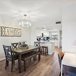 Bayshore Yacht & Tennis 409 - Premier