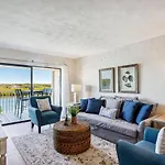 Bayshore Yacht & Tennis 409 - Premier