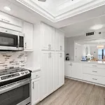 Reflections On The Gulf #503 Beachfront Condo With Pool And Hot Tub