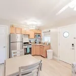 Blue Wave Suite 8