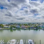 Luxury Waterfront Penthouse With Amenities And Services