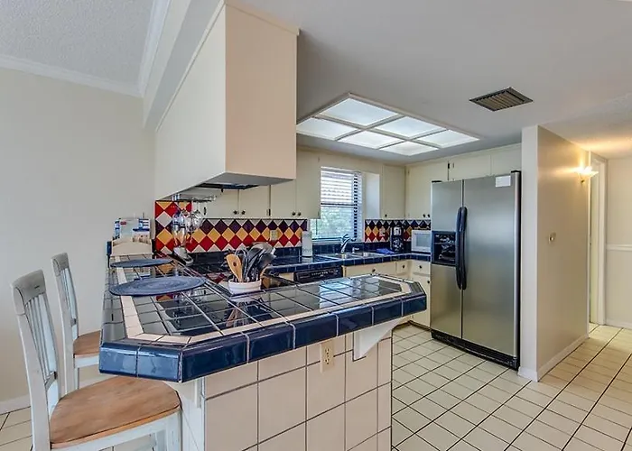 Sun Harbor Unit 1 - Weekly Rental Townhouse