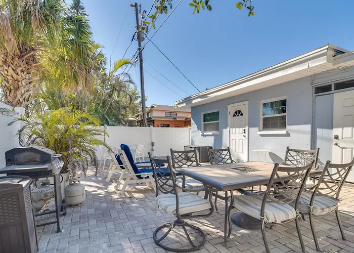 Florida Unit Steps From Indian Rocks Beach Access!