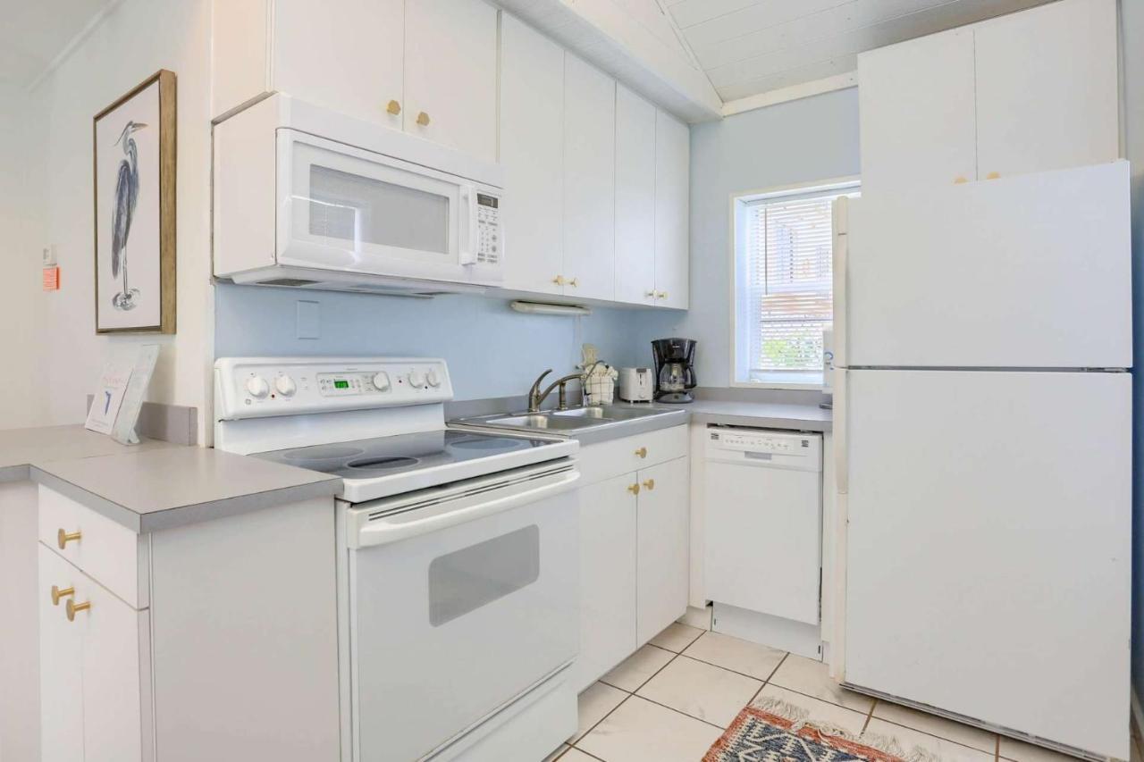 Binnie's Beachfront Holiday home Clearwater Beach